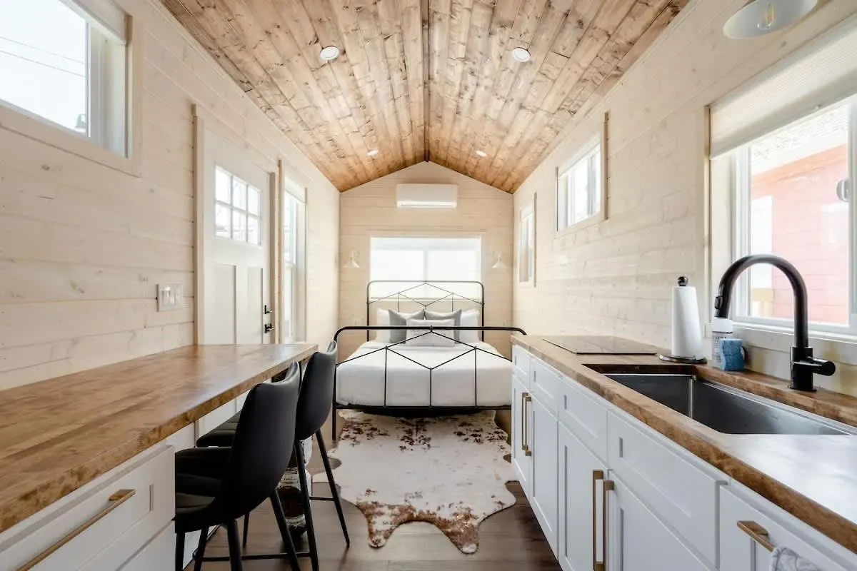 Stay Portland - The Tiny Farmhouse On Alberta